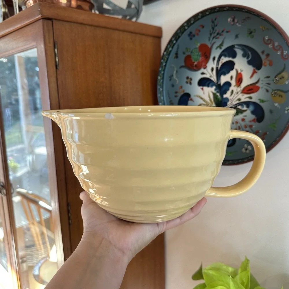 VTG At Home America Kitchen Essentials Ceramic Mustard Yellow Batter Bowl 9x5